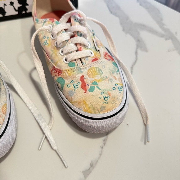 Vans White Low-Top Sneakers with Multicolor Mermaid Print - Picture 3 of 9